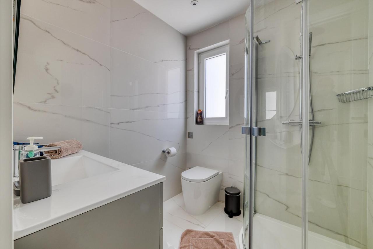 Stunning 3Br Apartment With Marina Views Ta Xbiex 외부 사진